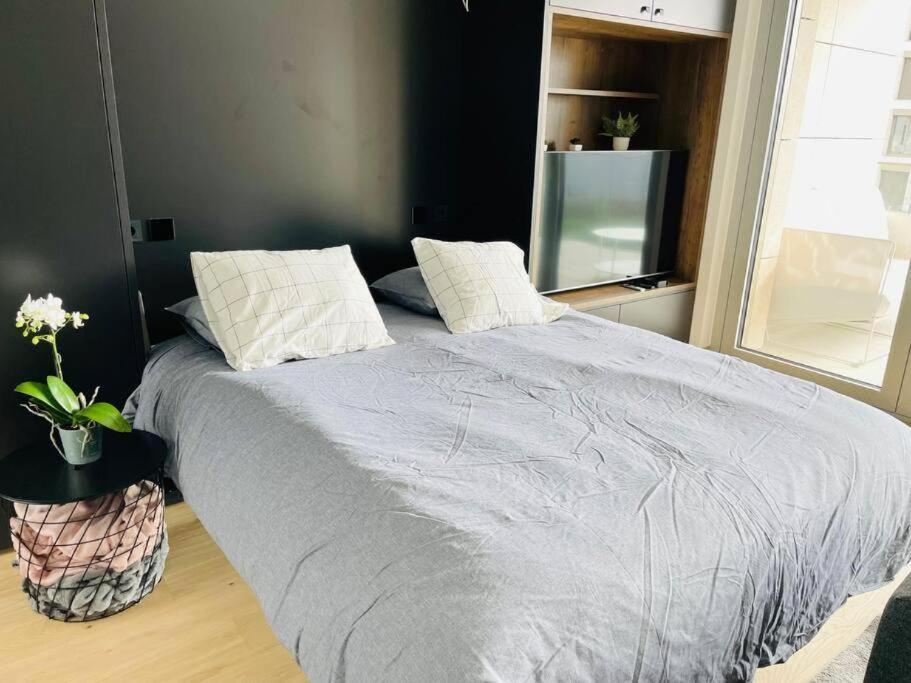 Charming With Terrace And Parking Apartment Luxemburg